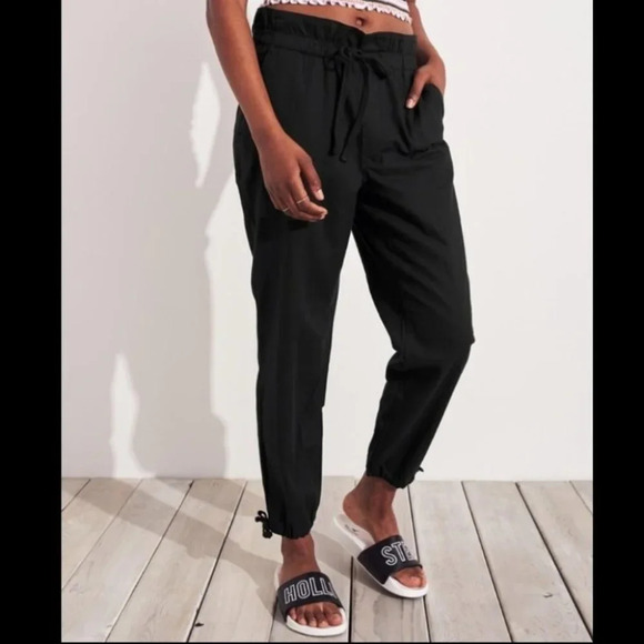Hollister Ultra High Rise Paperbag Jogger  Pants - Picture 1 of 12